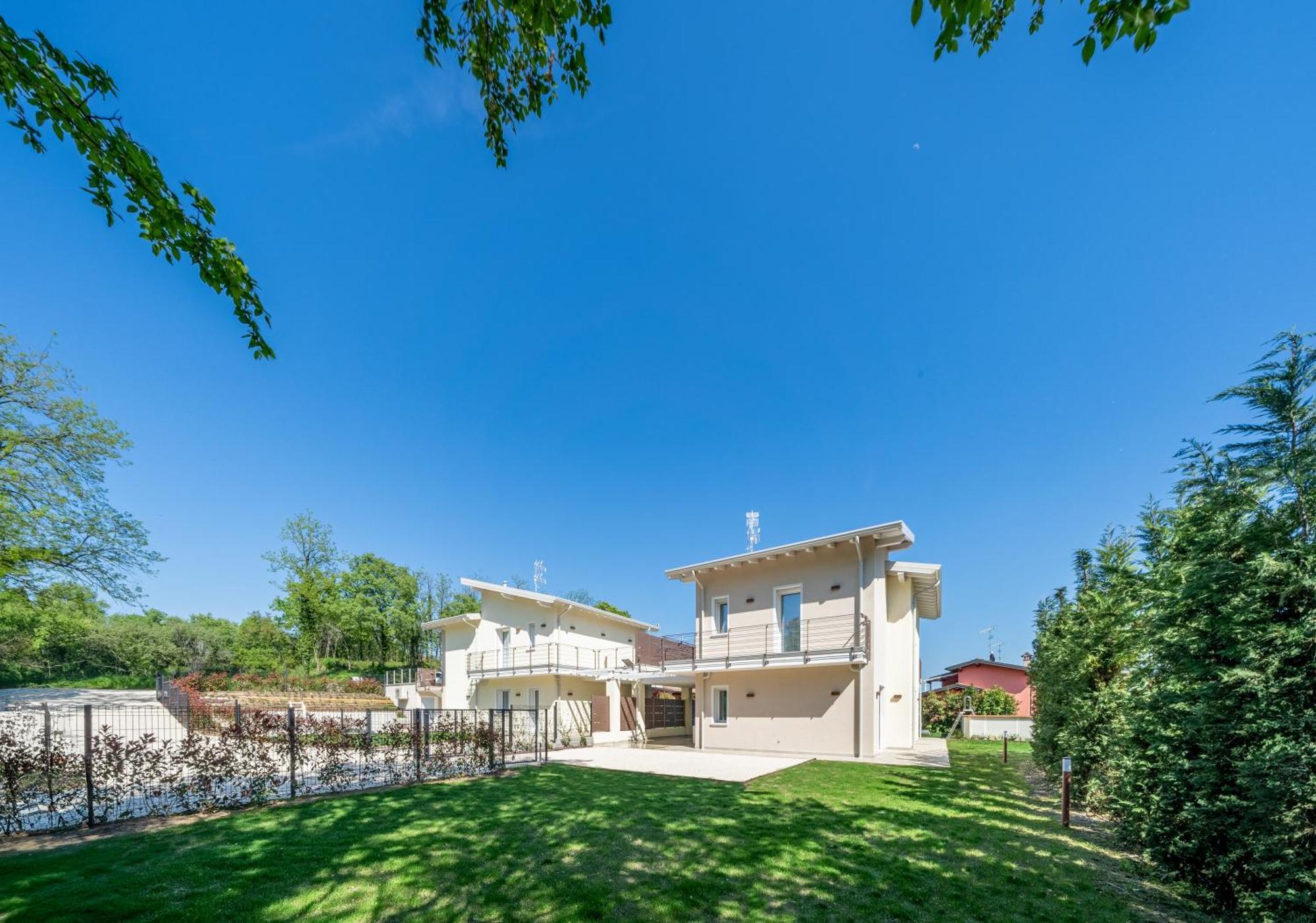 Luxury Villas Gardenia With Private Pool Padenghe sul Garda Ngoại thất bức ảnh