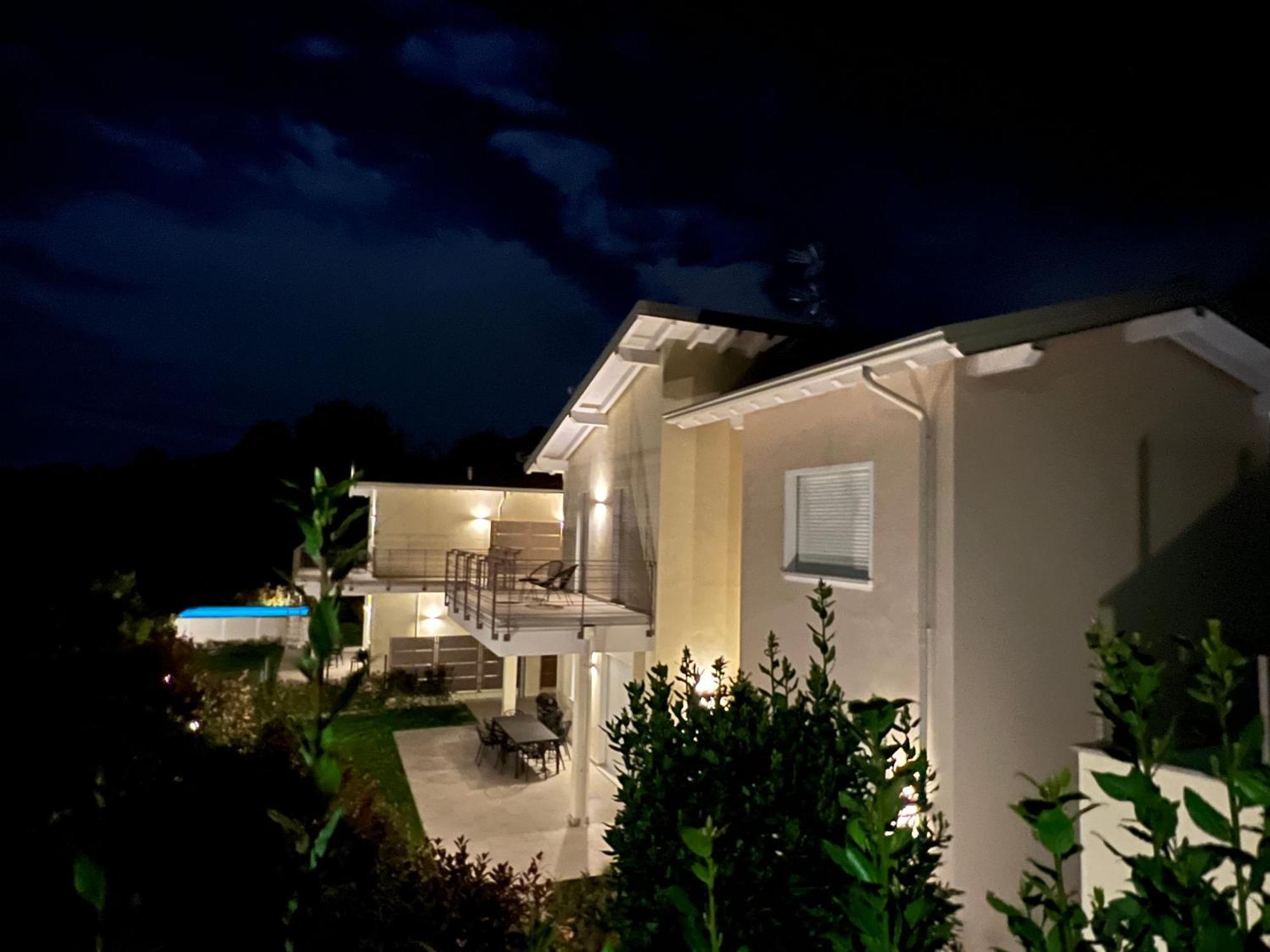 Luxury Villas Gardenia With Private Pool Padenghe sul Garda Ngoại thất bức ảnh