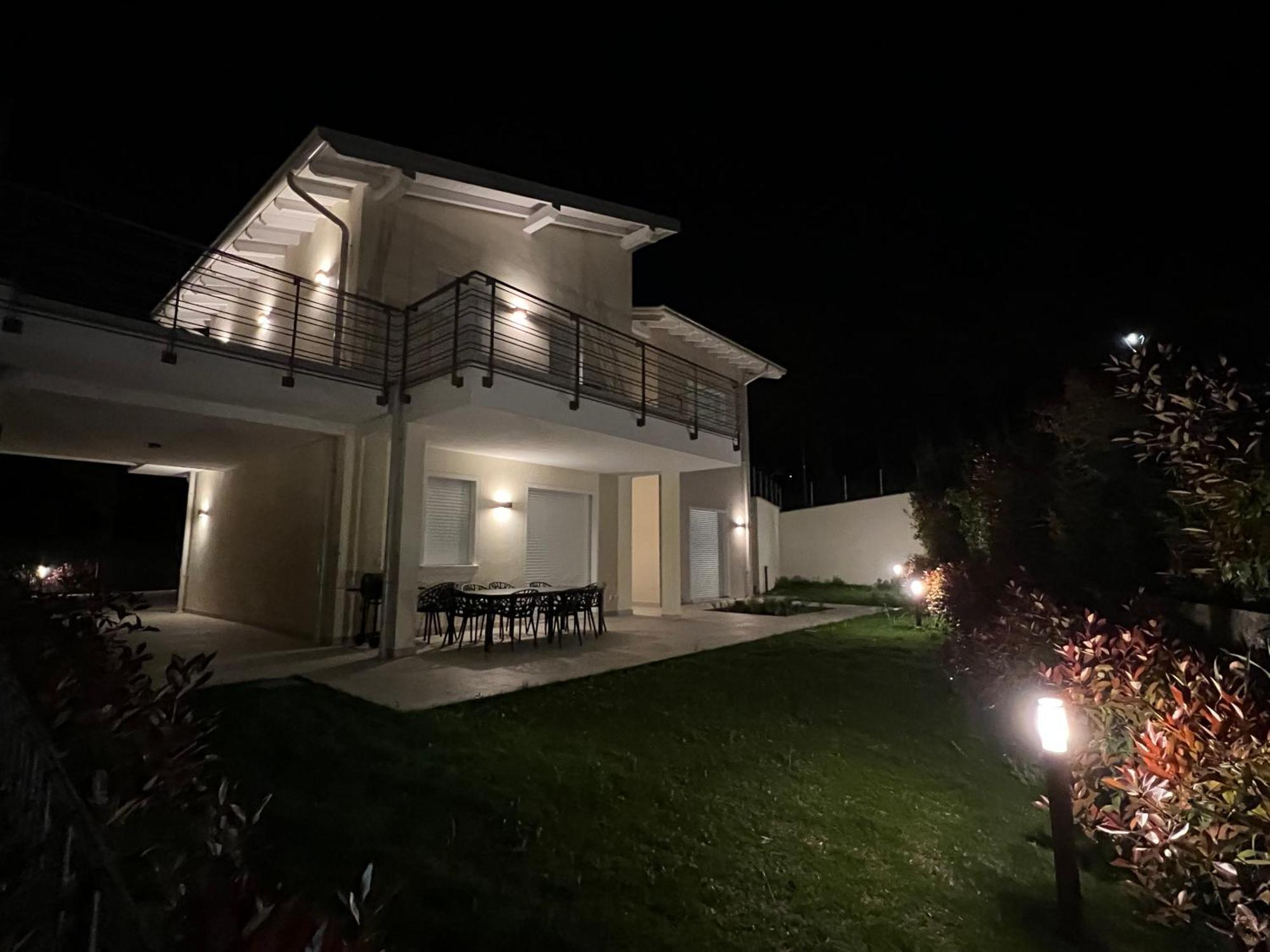 Luxury Villas Gardenia With Private Pool Padenghe sul Garda Ngoại thất bức ảnh