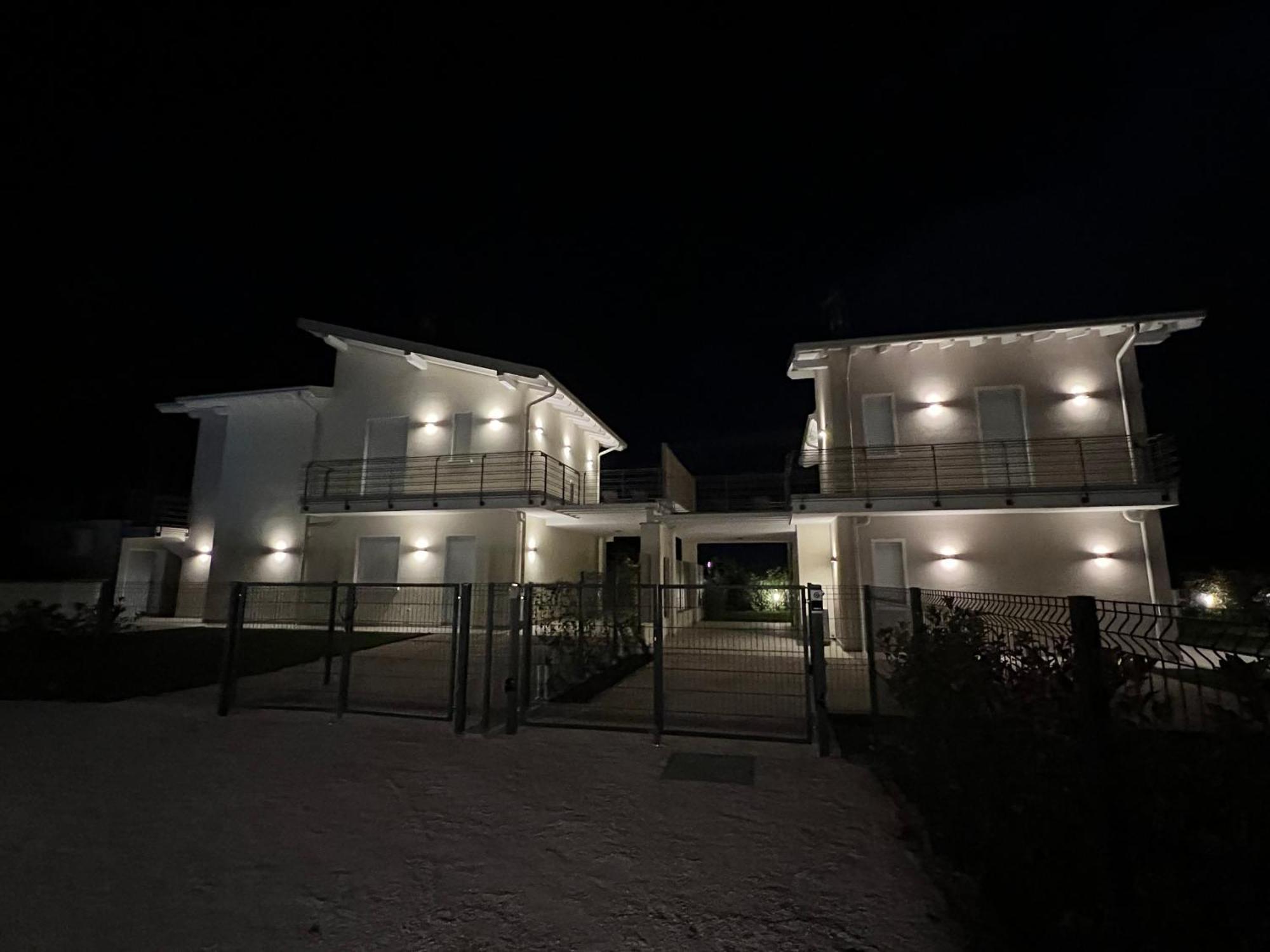 Luxury Villas Gardenia With Private Pool Padenghe sul Garda Ngoại thất bức ảnh